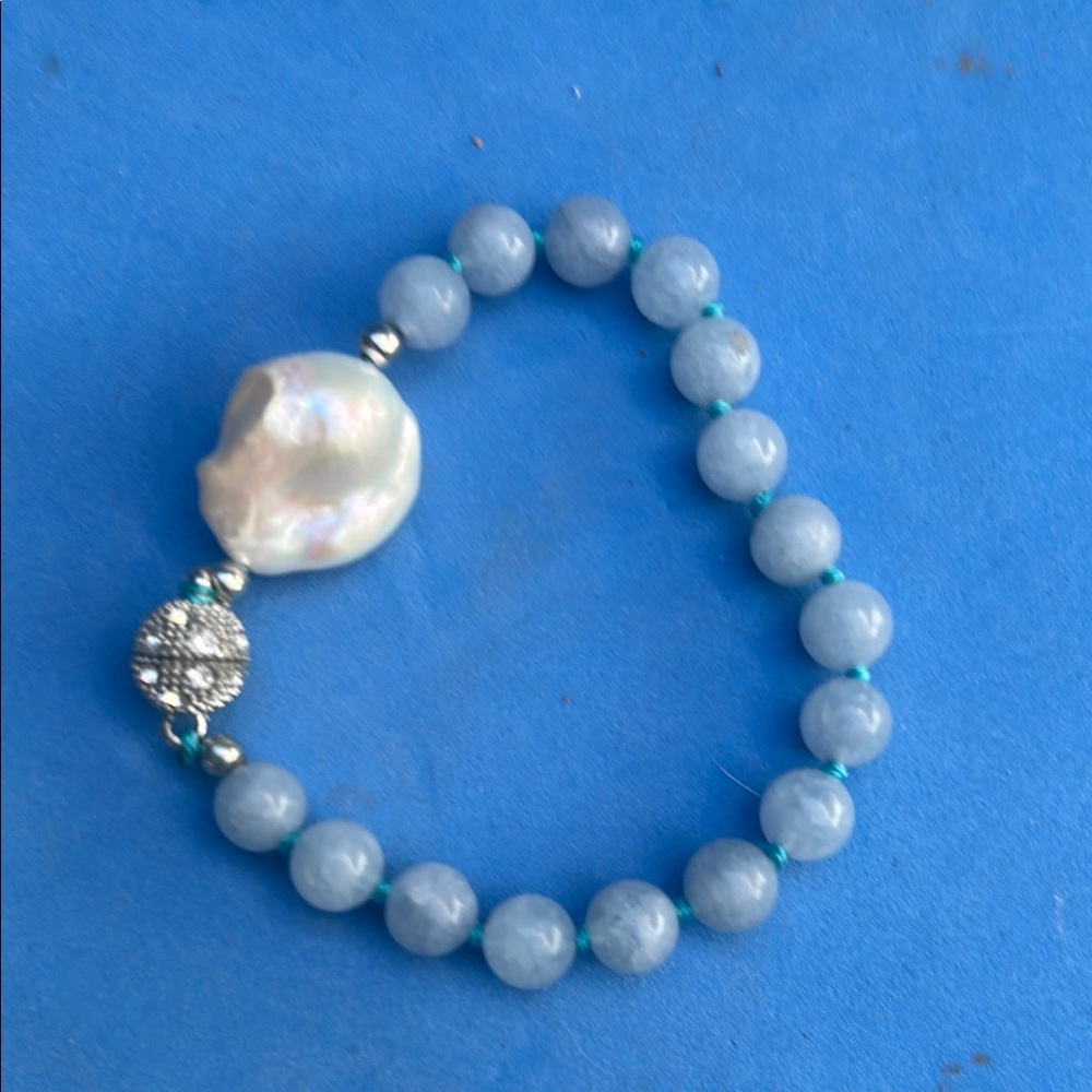 AQUAMARINE & Natural Keshi Pearl Bracelet Bedazzled magnetic closure🤩